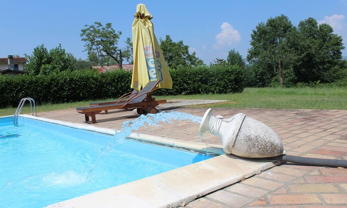 Isoletta Apartment | Apartment in farmhouse, shared swimming pool, between Rome and Naples