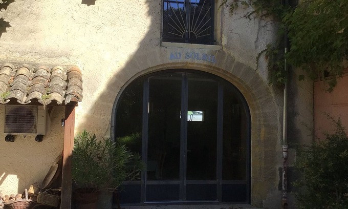 Castillon-du-Gard Apartment | APARTMENT IN A FARMHOUSE NEAR THE CASTILLON WASHHOUSE