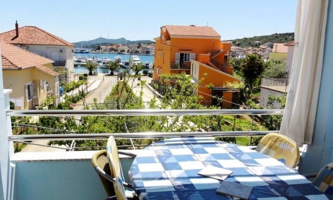 Kukljica Apartment | Apartment in Kukljica with Seaview, Terrace, Air condition, WIFI (4567-2)