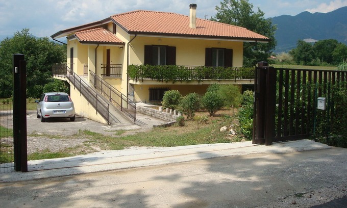 Cervaro Apartment | Apartment in Lazio countryside near Cassino & the monastery Montecassino.