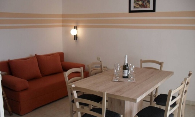Lopar Apartment | Apartment in Lopar with Terrace, Air condition, WIFI, Washing machine (87-2)