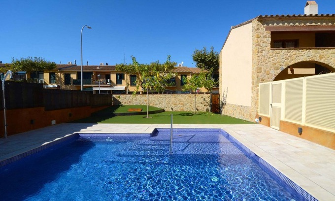 Pals Apartment | Apartment in Pals near El Pedró & Beach