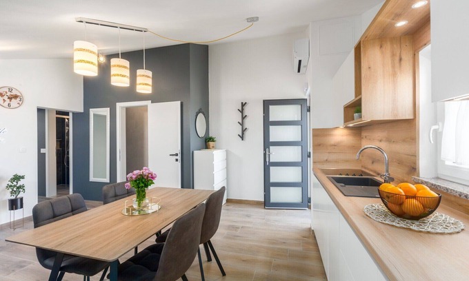 Spadici Apartment | Apartment in Poreč for 4 - only 500 m from the sea