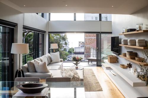Sea Point Apartment | Apartment In Sea Point- With Inverter