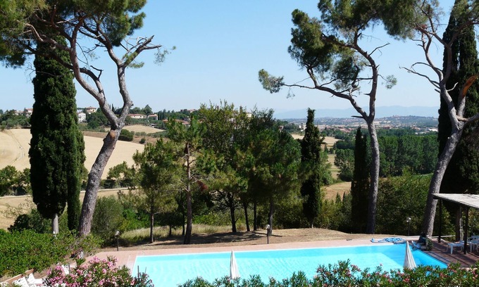Torrita di Siena Apartment | Apartment in Torrita, balcony with view, pool,family friendly,Wi-Fi,up to 4 pers