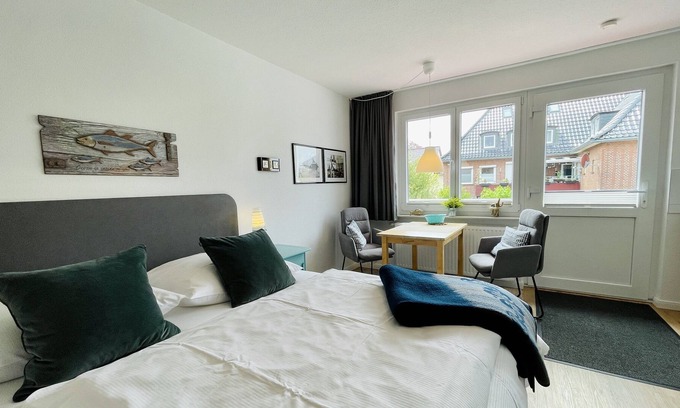 Busum Apartment | Apartment in the center of the pedestrian zone with a sunny south-facing balcony
