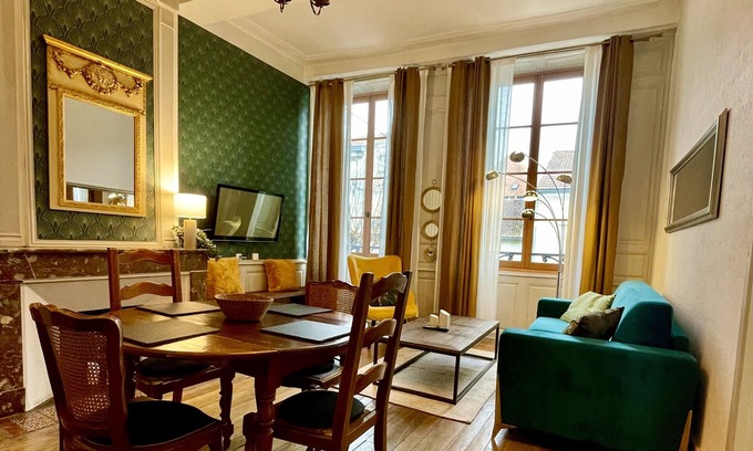 Verdun Apartment | Apartment in Verdun, "La Scène du 66"