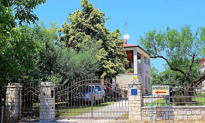 Vrvari Apartment | Apartment in Vrvari with One-Bedroom 1