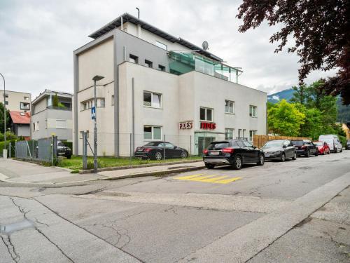Pradl Apartment | Apartment Innsbruck near Bergisel Ski Jump
