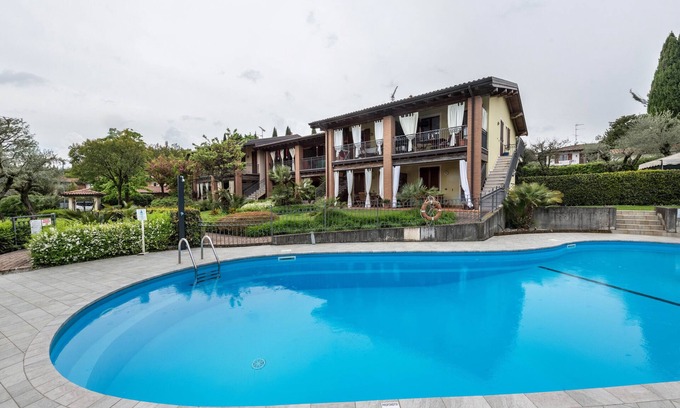Crociale Apartment | Apartment 'Residence La Piopa' with Mountain View, Wi-Fi and Air Conditioning