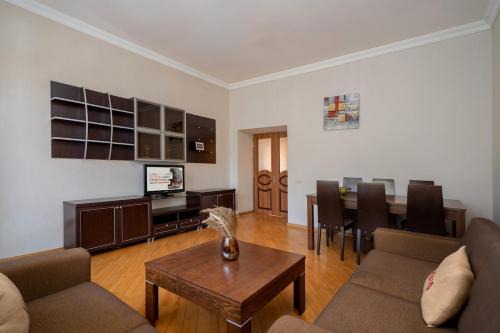 Kentron Apartment | Apartment KeyGo #0184 near Opera House