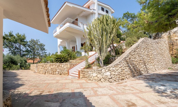 Plemmirio Apartment | Apartment "Kind of Blue" with Sea View, Wi-Fi and Air Conditioning