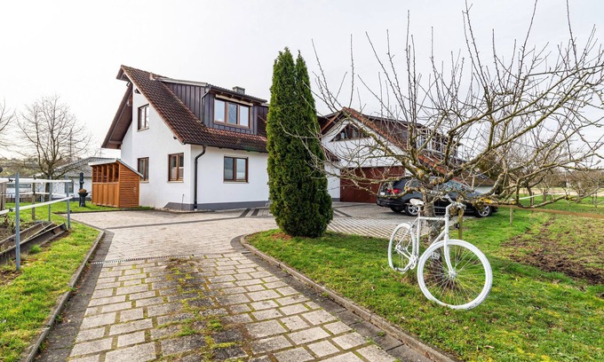 Oetisheim Apartment | Apartment 'Kräuterglück' with Shared Garden and Wi-Fi