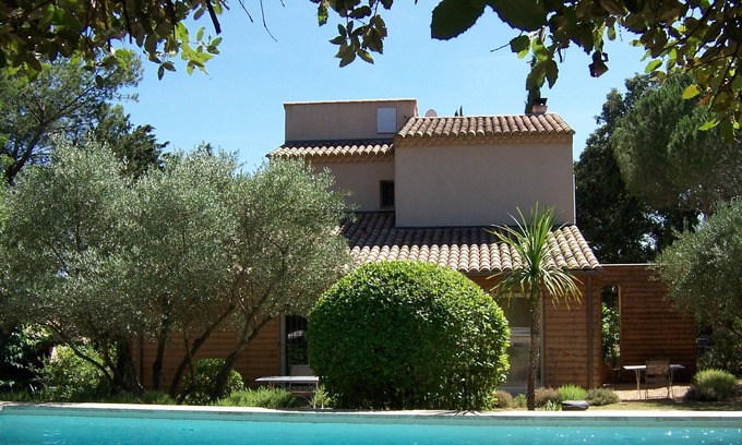 Uzes Apartment | Apartment L'Orée de l'Eure, Uzès. Garden, large non-shared pool