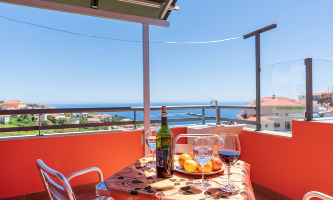 Estrela da Calheta Apartment | Apartment Laranjeiras, A lovely apartment in the Heart of Calheta
