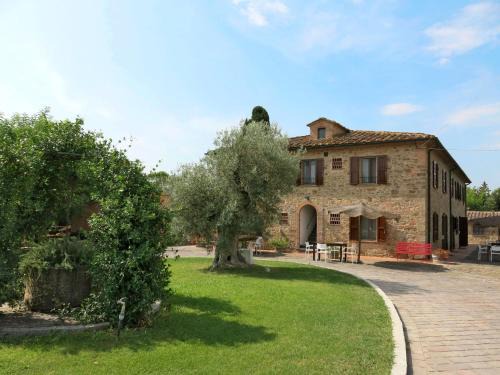 Peccioli Apartment | Apartment Le Palaie - 'Panettoni' PEC201 by Interhome