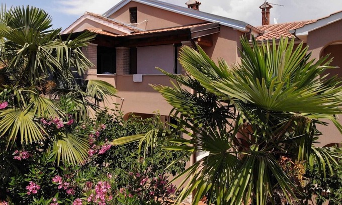 Porec Apartment | Apartment Leonard, FAP A4 (2+2) one bedroom, for max 4 pax, nice area of Poreč city