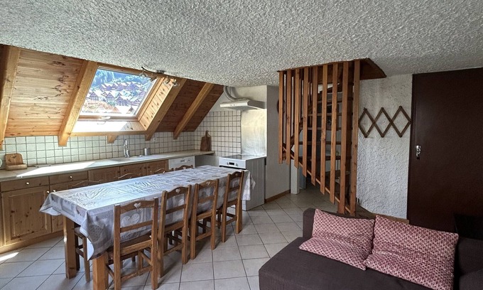 Valloire Apartment | Apartment 'Les Ecrins' with Mountain View, Shared Garden and Wi-Fi