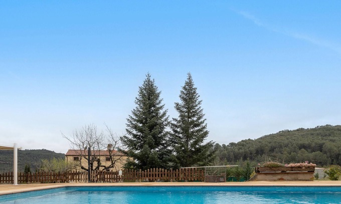 Jorba Apartment | Apartment 'Les Muntades Aire' with Mountain View, Wi-Fi and Air Conditioning