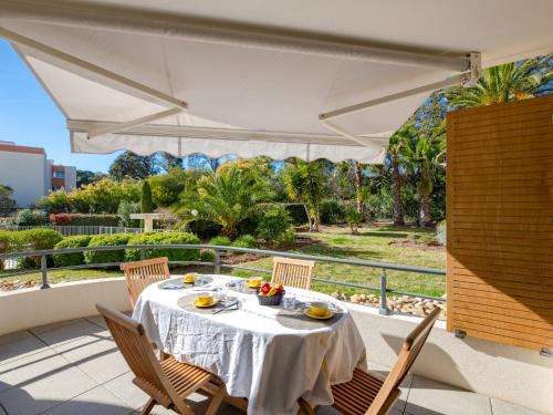 Boulouris-sur-Mer Apartment | Apartment Les Rivages de L'Esterel-2 by Interhome