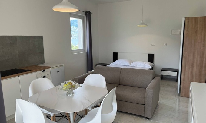 Razanac Apartment | Apartment located 500 meters from the beach