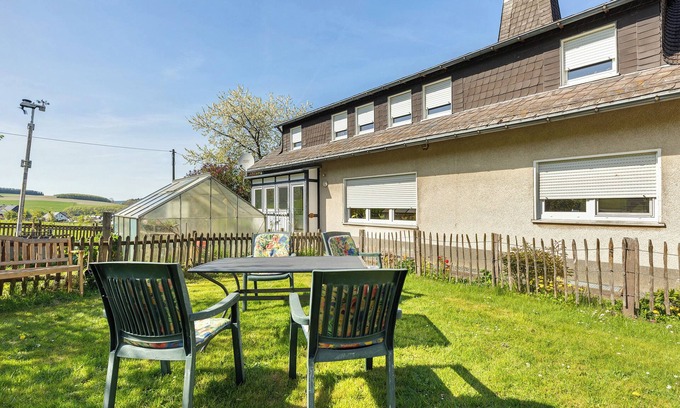 Boedefeld Apartment | Apartment 'Löwenzahn' with Shared Terrace, Shared Garden and Wi-Fi