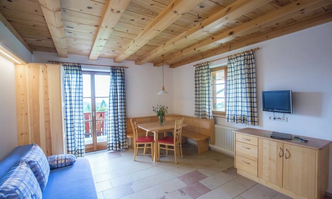 Soprabolzano Apartment | Apartment 'Malouka' with Mountain View, Shared Terrace and Wi-Fi