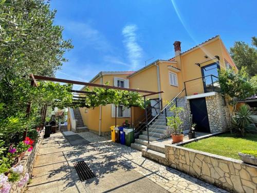Silo House | Apartment Mara I.