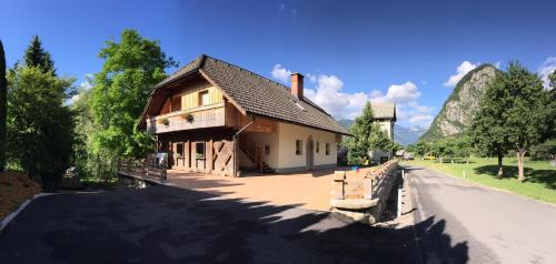Srednja Vas v Bohinju Apartment | Apartment Markič