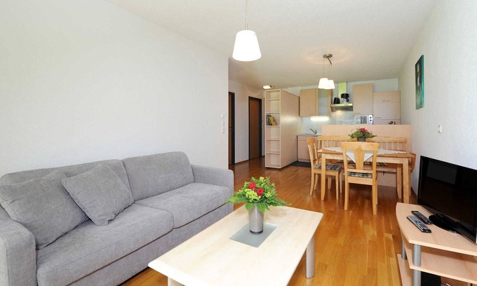 Au Apartment | Apartment Mittagsfluh [upper floor | 45 m²] - Apartments Susanne