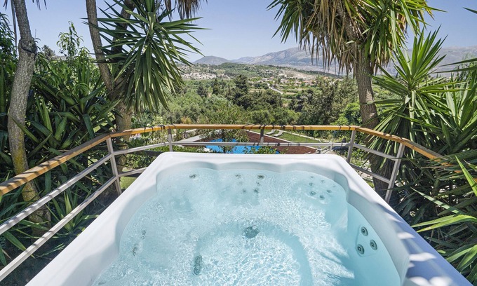 Kalata Apartment | Apartment 'Monte Verde 102' with Sea View, Wi-Fi and Air Conditioning