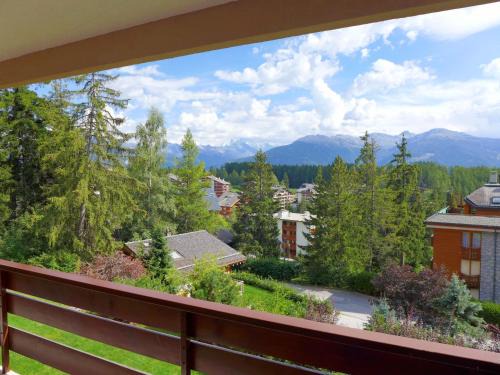 Lens Apartment | Apartment Monte Cristo 6 by Interhome