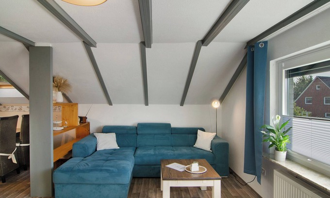 Loppersum Apartment | Apartment 'Möwe' with Private Terrace, Private Garden and Wi-Fi