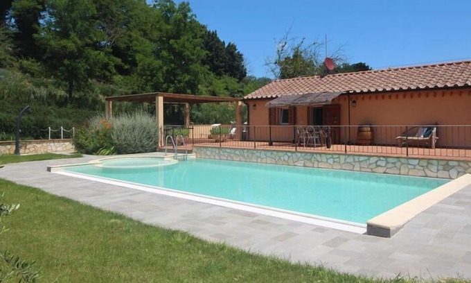 Collesalvetti Apartment | Apartment Mulino della Rivolta with shared pool in Colognole