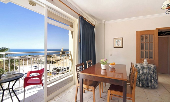 Armacao de Pera Apartment | Apartment Nau Bérrio 3ºD - Vista Mar with A/C, Wi-Fi, Garden & Balcony