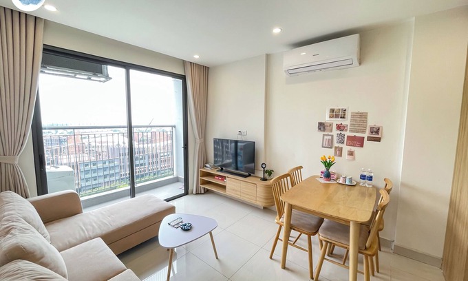 Gia Lam Apartment | Apartment near Artificial Beach, park view