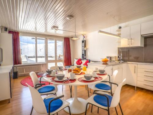 Val Claret Apartment | Apartment Neige d'or - Val Claret-2 by Interhome