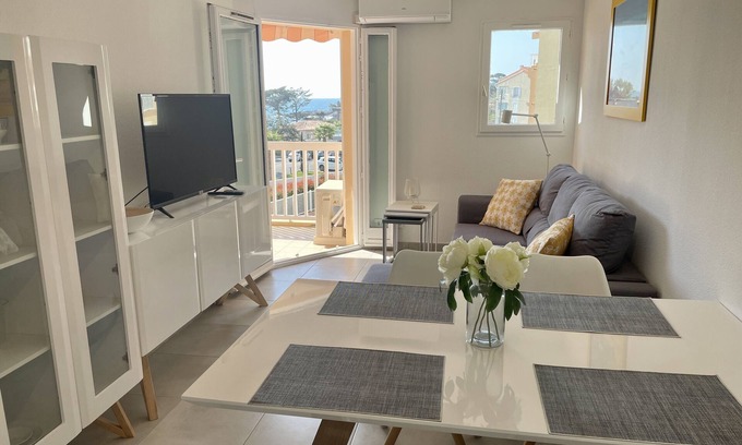 Saint-Aygulf Condo | Apartment newly renovated ACond-WIFI-pool-sea view-150m to beaches- Saint Aygulf