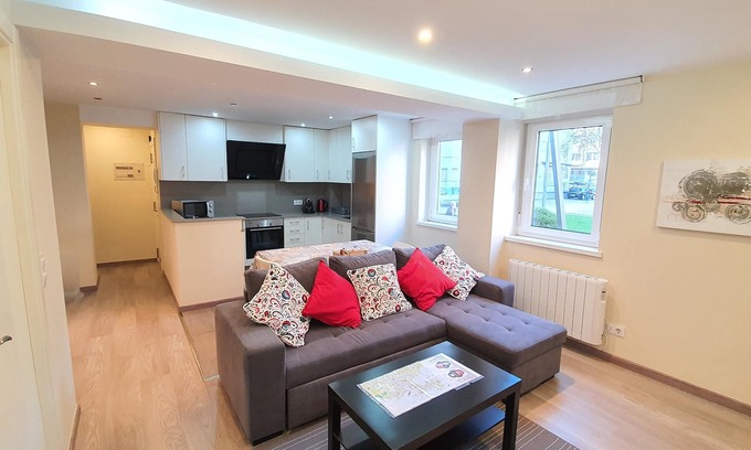 La Coruna House | Apartment next to Avda. De Arteixo. Ideal to know the city!