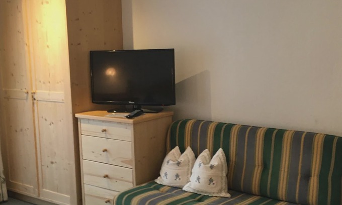 Ettal Apartment | Apartment No. 5 - Haus Schneider-Sepp, Preisinger