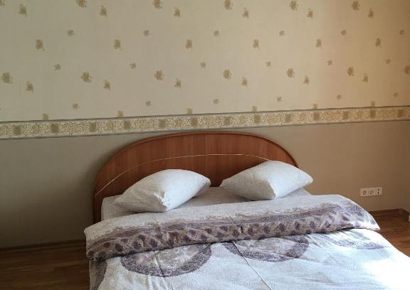 Pozniaky Apartment | Apartment on Drahomanova 3