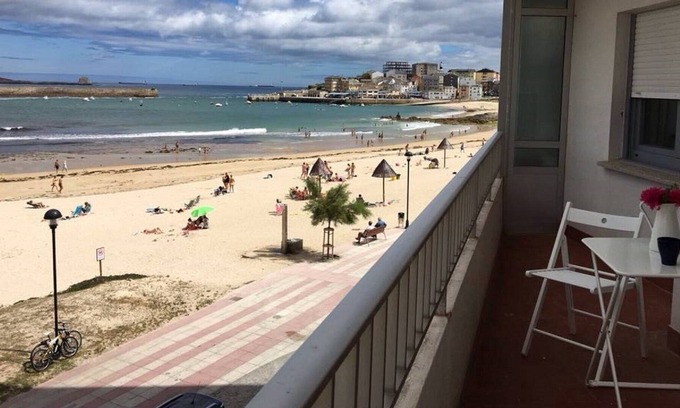 San Cibrao Condo | Apartment on the beach in San Ciprián