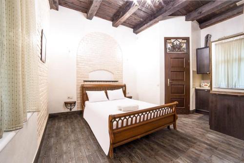 Lviv City Center Apartment | Apartment on Valova 16-2- 2 minutes to Market Square