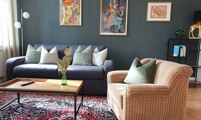 Goerlitz Apartment | Apartment on Wilhelmsplatz with a view. Within walking distance of all sights.