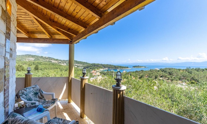 Gaios Apartment | Apartment 'Paco's Resort Luxury Villa 18' with Sea View, Wi-Fi and Air Conditioning