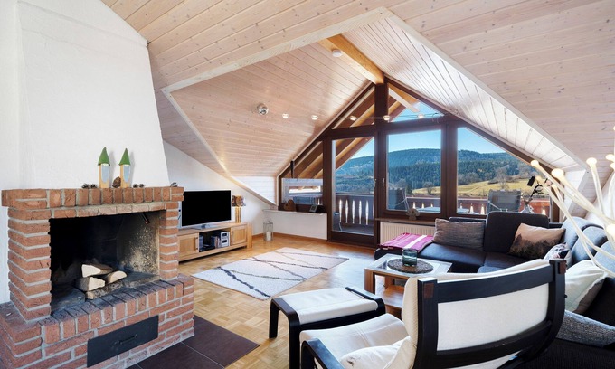 Lenzkirch Apartment | Apartment 'Panoramablick' with Mountain View, Balcony and Wi-Fi