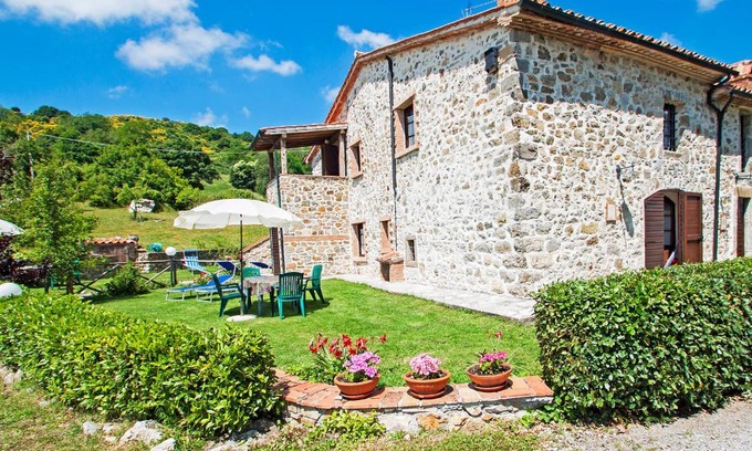 Santa Fiora Apartment | Apartment Papavero by Interhome
