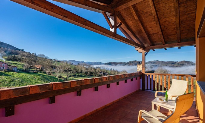 Santianes de Ola Apartment | Apartment 'Picos' with Mountain View, Shared Garden and Wi-Fi