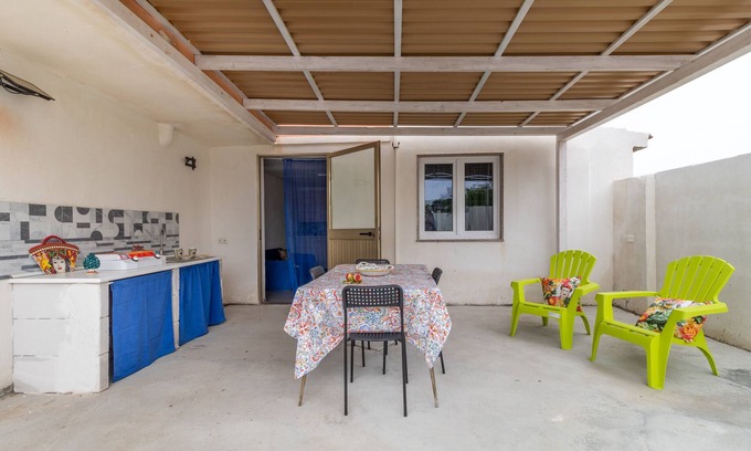 Granelli Apartment | Apartment 'Raggio Di Sole In Oasi Del Mare' with Sea View, Wi-Fi and Air Conditioning