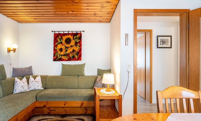 Waldau Apartment | Apartment 'Rathäusle I' with Shared Terrace, Shared Garden and Wi-Fi